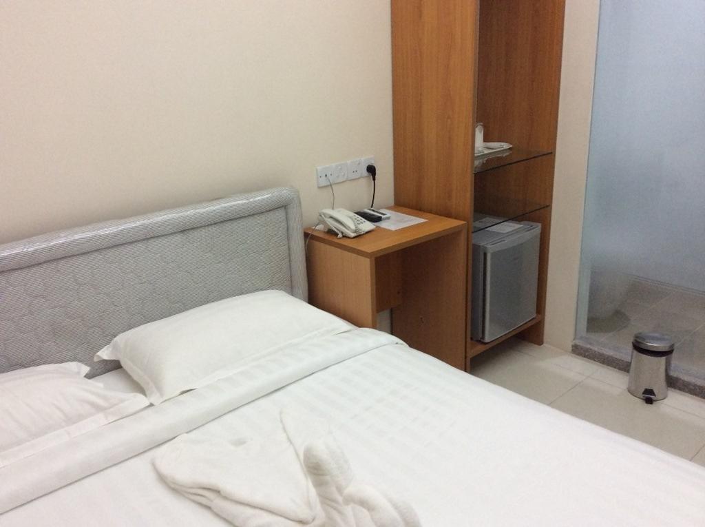 Star Max Hotel Γιανγκόν Δωμάτιο φωτογραφία